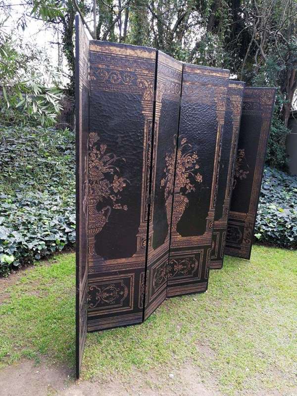 A Circa 1900 French Chinoiserie  Lacquered, Carved And Gilt-Painted Eight-Panel Screen