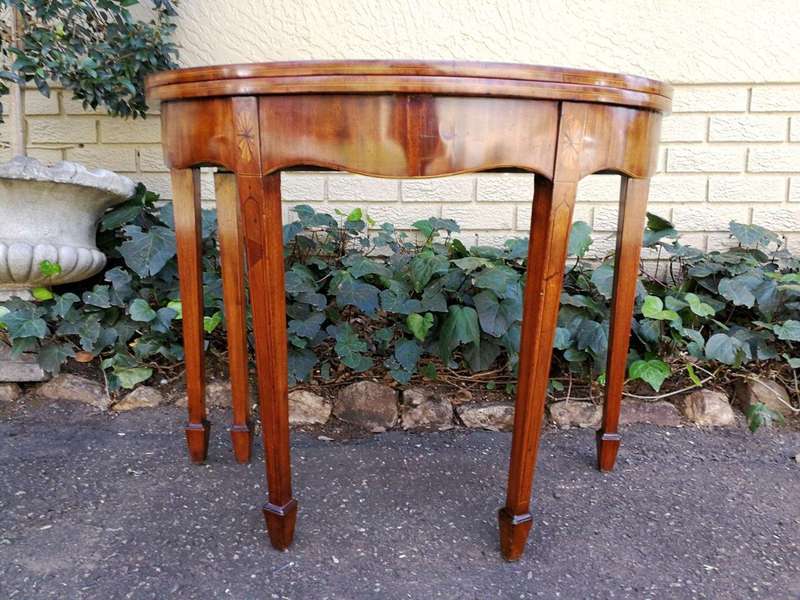A Georgian Mahogany Fold Over Card / Tea Table, With Banded Inlay