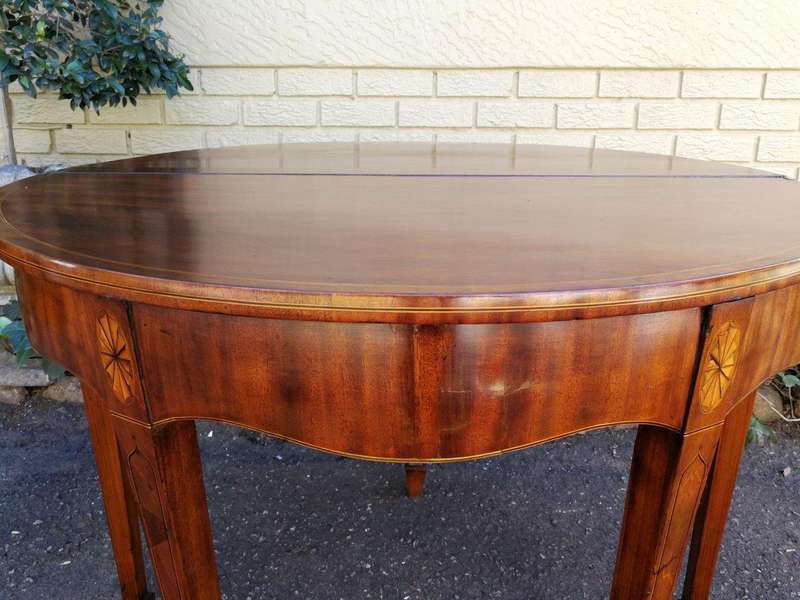 A Georgian Mahogany Fold Over Card / Tea Table, With Banded Inlay