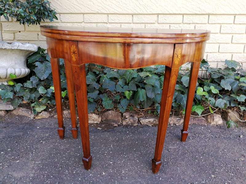 A Georgian Mahogany Fold Over Card / Tea Table, With Banded Inlay