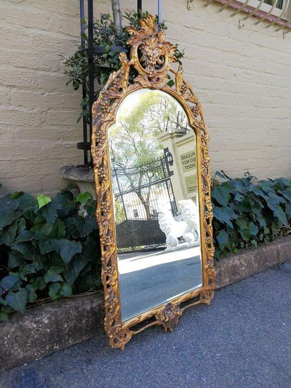 A 19th Century-Style Gilt-Painted Wooden And Bevelled Mirror