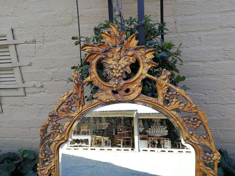 A 19th Century-Style Gilt-Painted Wooden And Bevelled Mirror