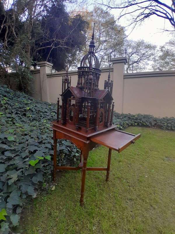 A 20th Century Victorian Style Bird Cage    Dimensions:) R23800