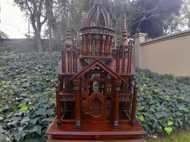 A 20th Century Victorian Style Bird Cage    Dimensions:) R23800