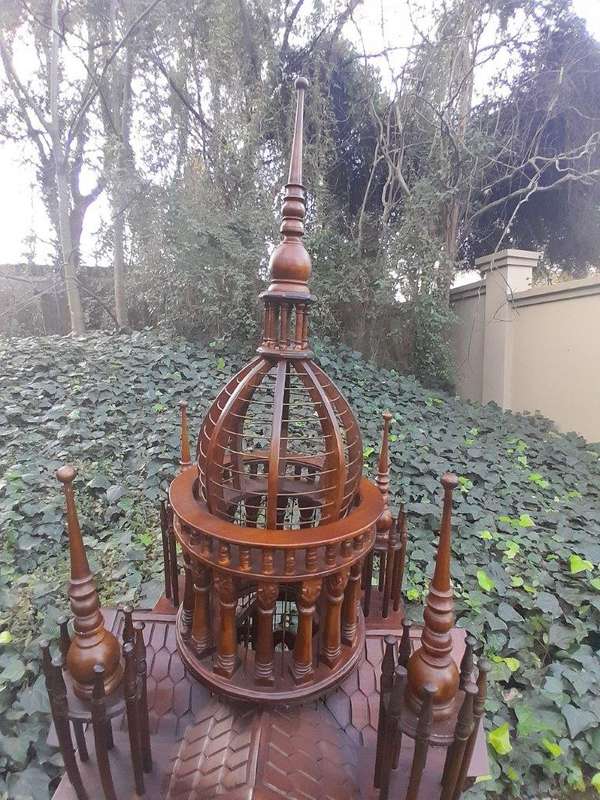 A 20th Century Victorian Style Bird Cage    Dimensions:) R23800