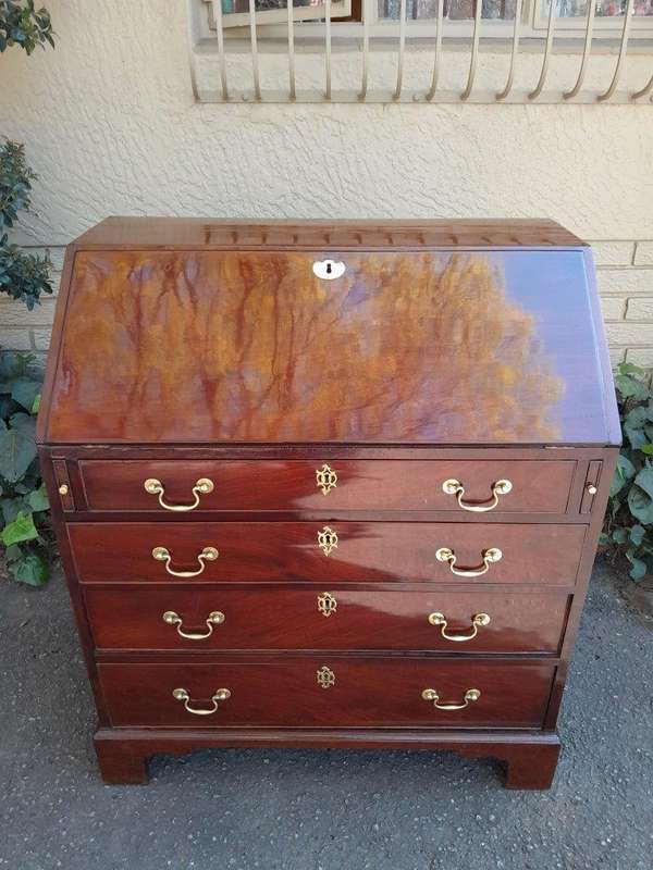 A Historic Circa 1800  Antique - George III Mahogany Bureau, Provenance: Ravenswood - A Heritage ...