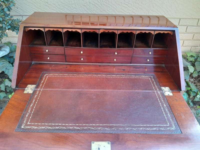 A Historic Circa 1800  Antique - George III Mahogany Bureau, Provenance: Ravenswood - A Heritage ...