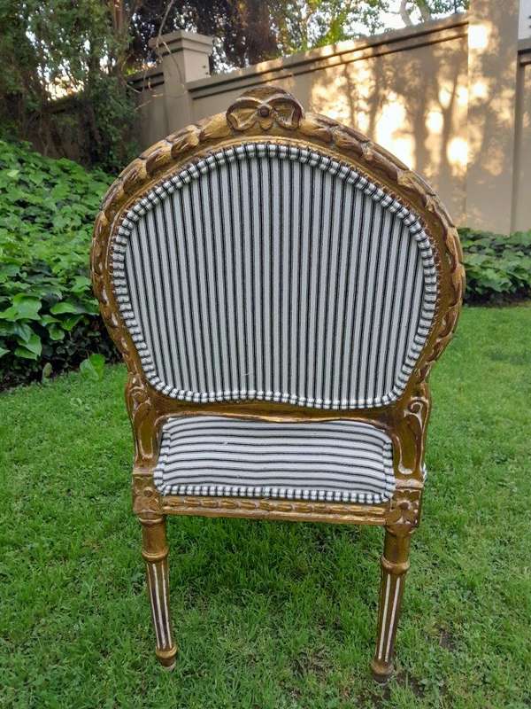 A French Style Carved Window Bench