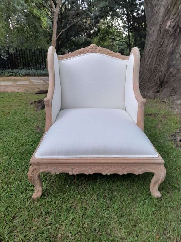 A 20th Century French Style Carved Day Bed / Chaise Longue in a Contemporary Bleached Finish and ...