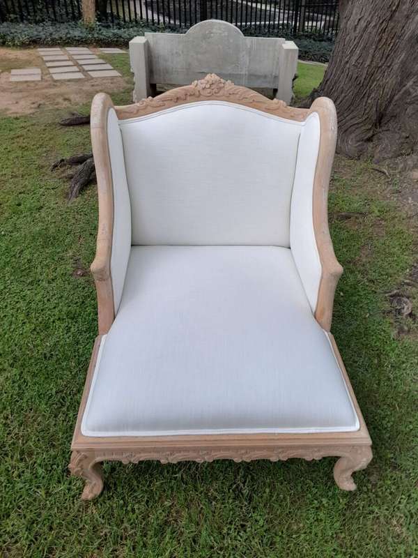 A 20th Century French Style Carved Day Bed / Chaise Longue in a Contemporary Bleached Finish and ...
