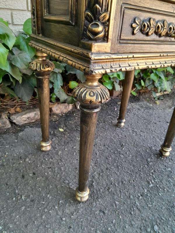 A Pair of French Style Ornately Carved Giltwood Pedestals/Side Tables with Cream Marble Tops