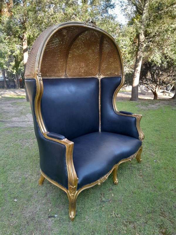 A French Style Carved And Gilded Rattan Wooden Double Seater Dome Chair / Canopy Settee ( Modelle...