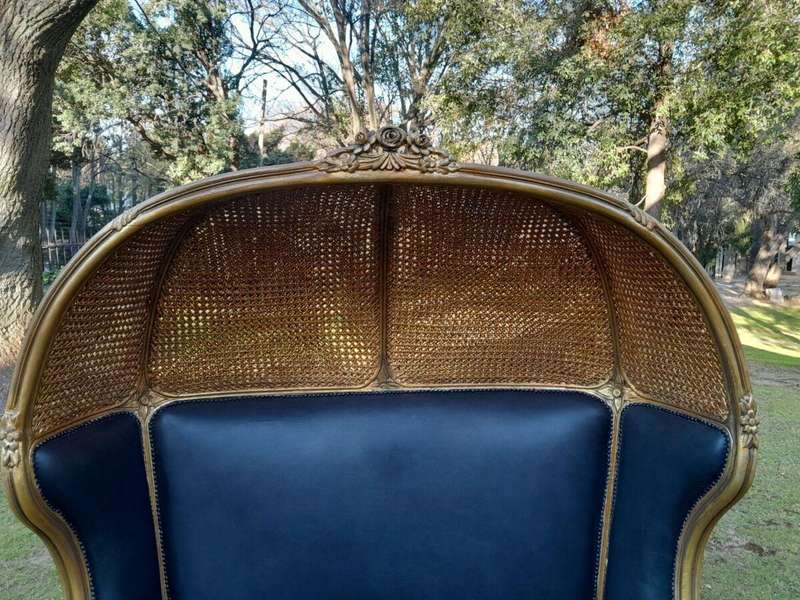 A French Style Carved And Gilded Rattan Wooden Double Seater Dome Chair / Canopy Settee ( Modelle...