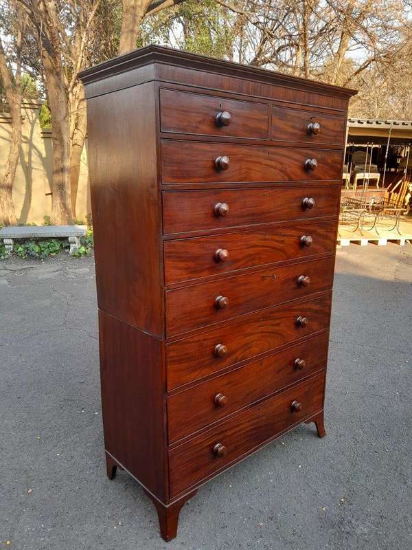 A Circa 1790 Mahogany Tall Boy / Chest On Chest With Wooden Knobs. Certified Georgian By The Brit...
