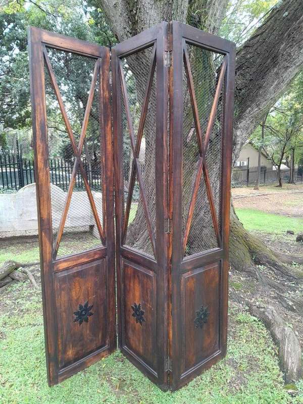 A 20TH Century 3 Panel Wooden Screen