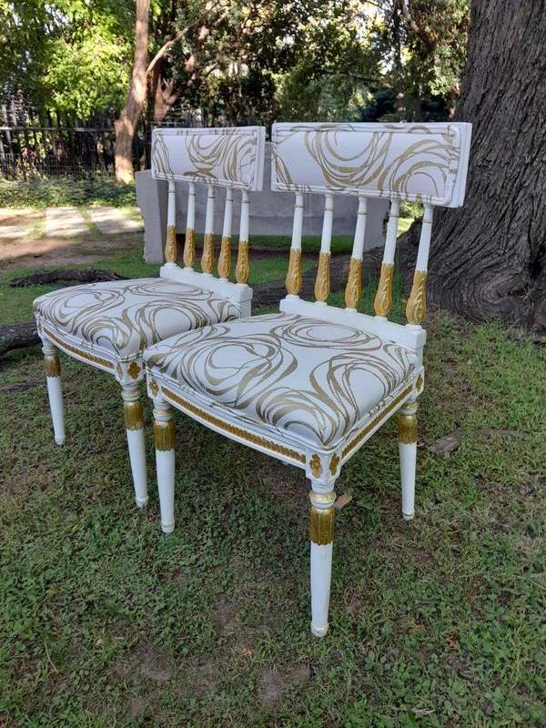 An Antique 19th Century Circa 1800's Set of Swedish Gustavian Period Painted and Gilded Settee an...