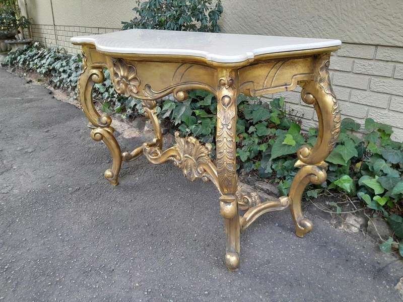 A Gilded Console Table withMarble Top
