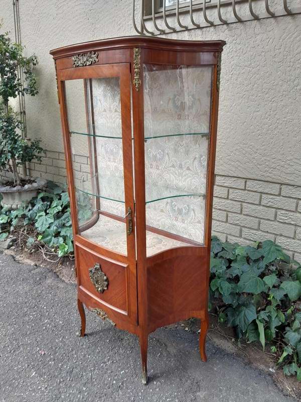 A 20th Century French Style Vitrine With Gilt Mounts