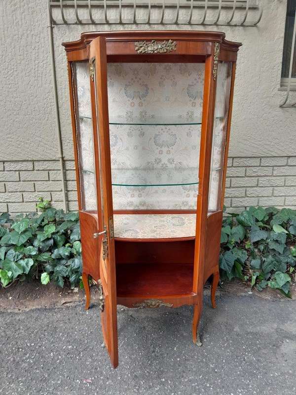 A 20th Century French Style Vitrine With Gilt Mounts