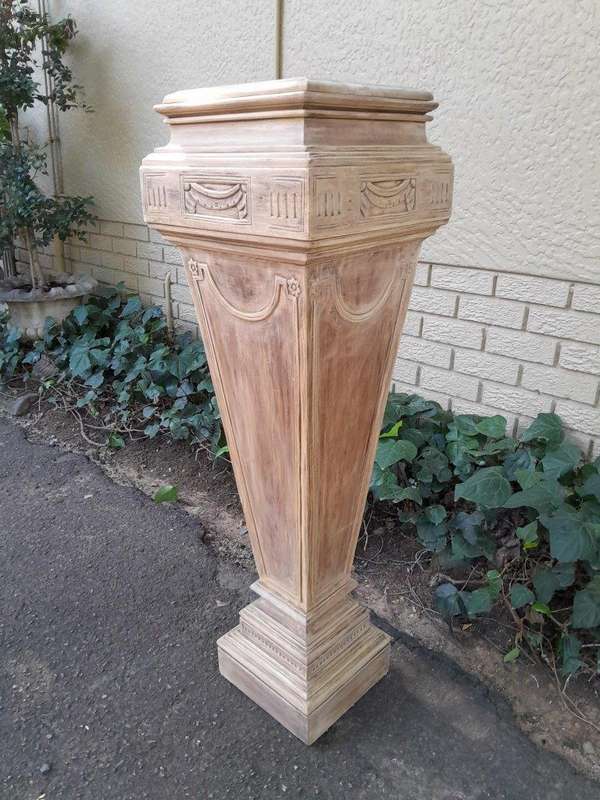 A 20th Century French-Style Carved Wooden Plinth in a Bleached Contemporary Finish