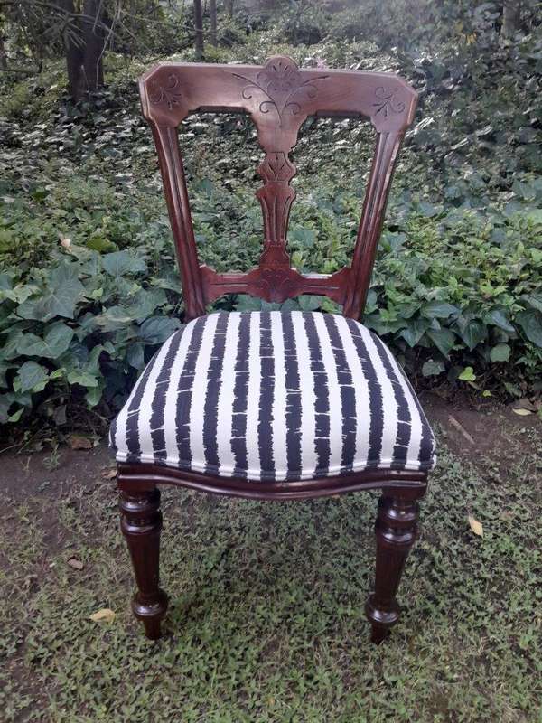 An Antique Victorian Circa 1889 Set of Ten Mahogany Dining Chairs