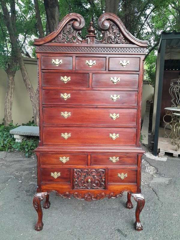 A 20th Century Queen Anne-Style Mahogany Highboy Chest On Chest In Two Parts With Brass Cut Escut...