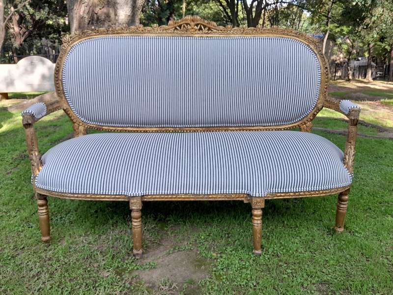 A 20th Century French Style Ornately Carved and Gilded Set Of Settee And a Pair Of Armchairs Upho...