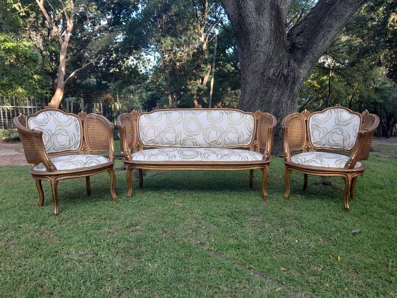A Mid 20th Century Circa 1950 French Set Of Gilt Painted Wooden And Rattan Settee With A Pair Of ...