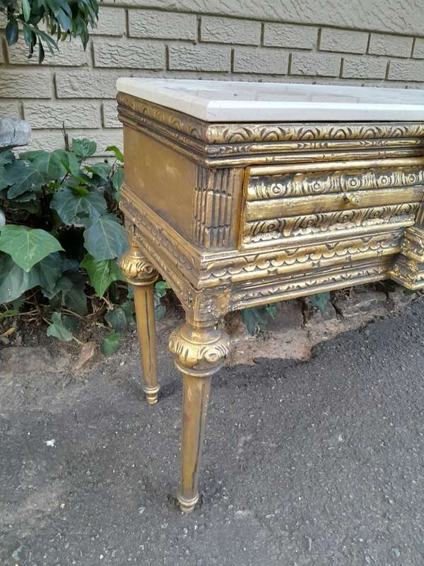 A French Style Carved And Hand Gilded Desk / Console Table / Entrance / Drinks Table With Marble Top