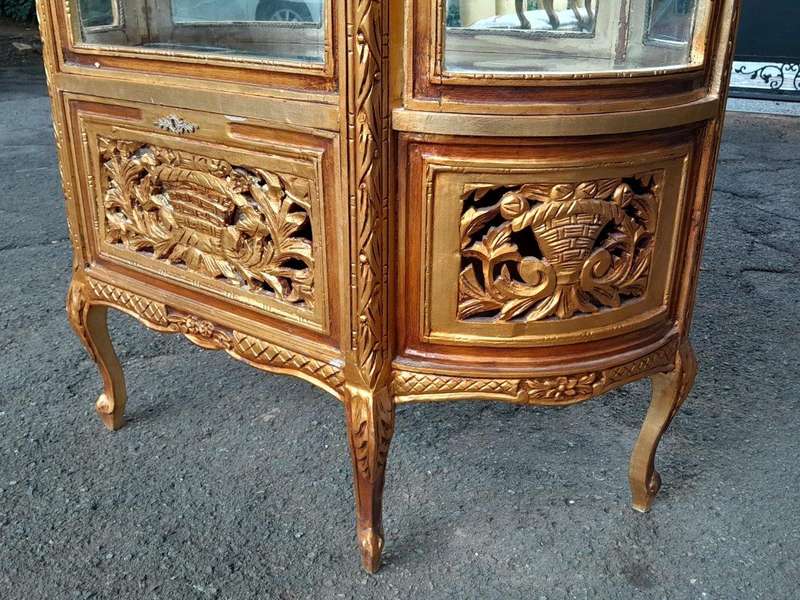 A 20th Century French Style Carved & Gilded Display Cabinet / Vitrine