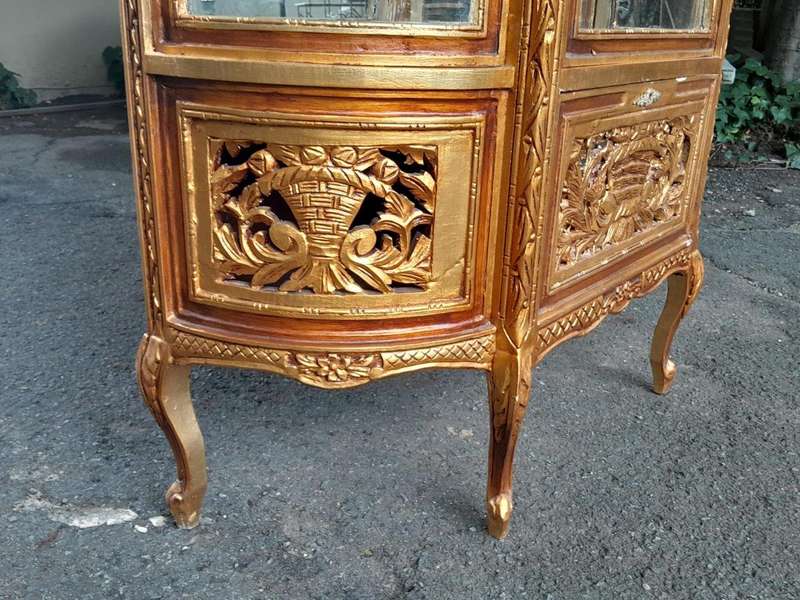 A 20th Century French Style Carved & Gilded Display Cabinet / Vitrine