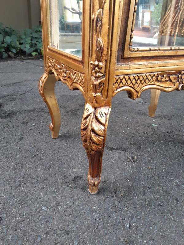 A French Style Pair of Gilded Display Cabinets / Vitrines with Marble Tops