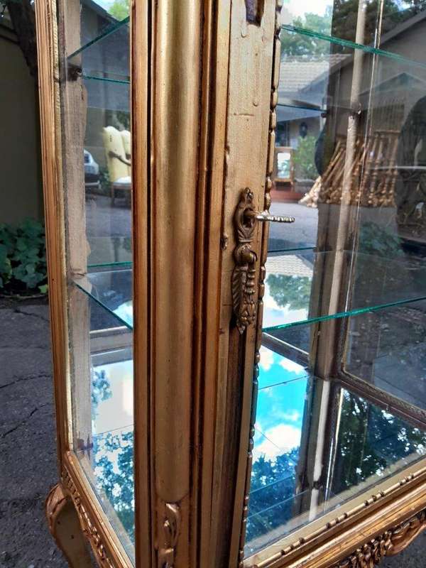 A French Style Pair of Gilded Display Cabinets / Vitrines with Marble Tops