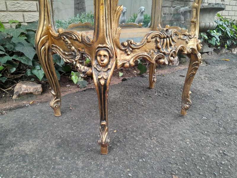 A 20th Century Ornate French Style Carved & Gilded Display Cabinet / Vitrine with Marble Top