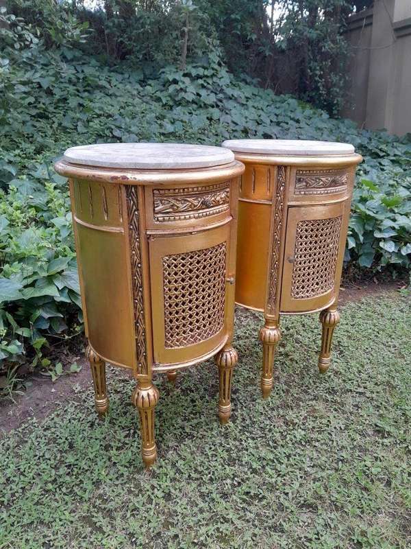 A Pair of French Style Ornately Carved Giltwood Pedestals / Side Tables with Marble Tops