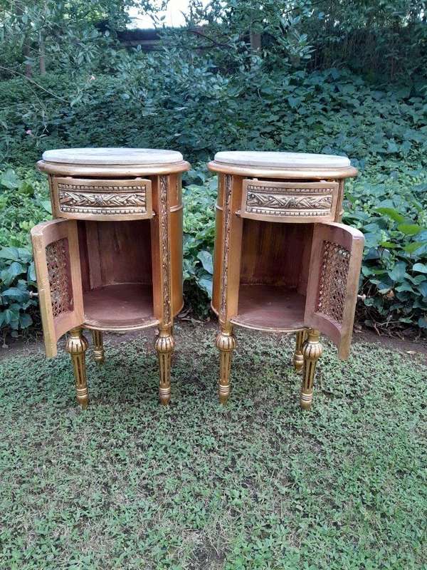 A Pair of French Style Ornately Carved Giltwood Pedestals / Side Tables with Marble Tops