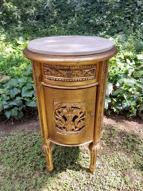A Pair of French Style Ornately Carved Giltwood Pedestals / Side Tables with Marble Tops