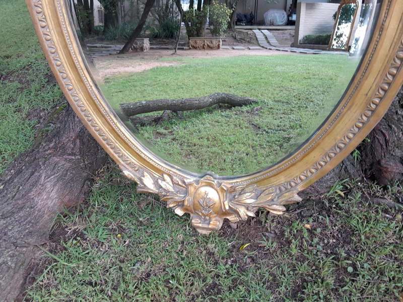 A French Style Ornately Carved and Gilded Bevelled Mirror 15