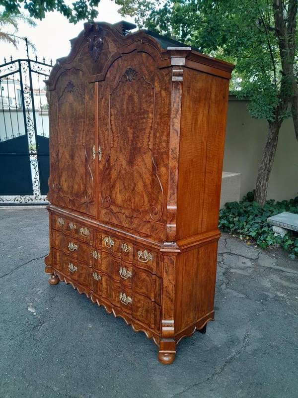 An Early 18th Century Circa 1740 Dutch Louis XIV William and Mary Burr Walnut and Oyster Armoire ...