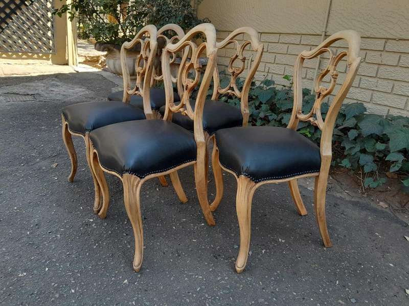 A 20th Century Set Of Five Carved Mahogany Dining Chairs In A Contemporary Bleached  /  Natural F...