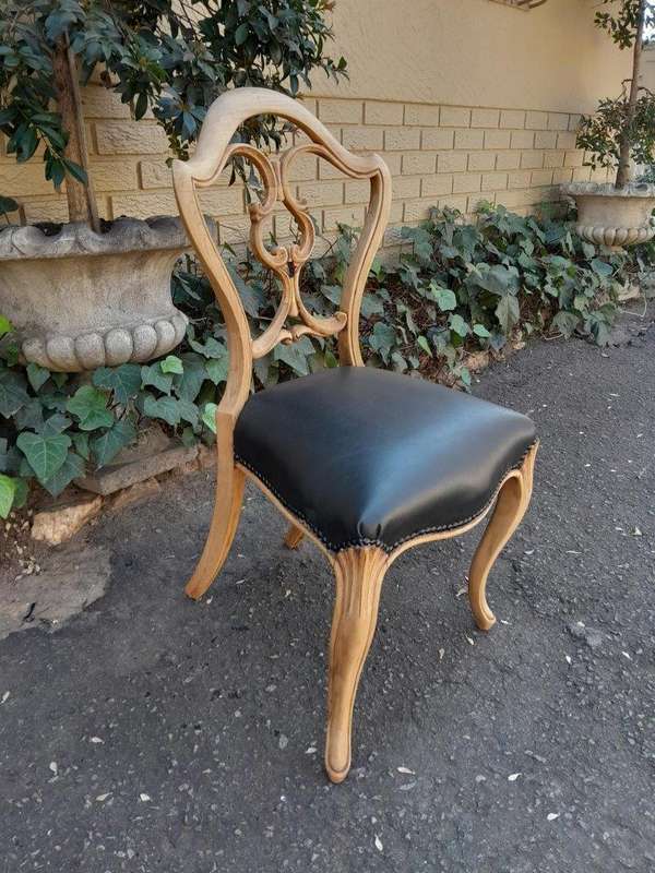 A 20th Century Set Of Five Carved Mahogany Dining Chairs In A Contemporary Bleached  /  Natural F...