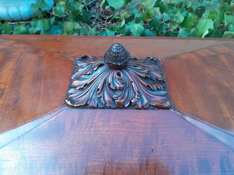 A 19th Century Flame Mahogany Wooden Carved  Cellarette on Carved Feet (Interior with Lead Linin...