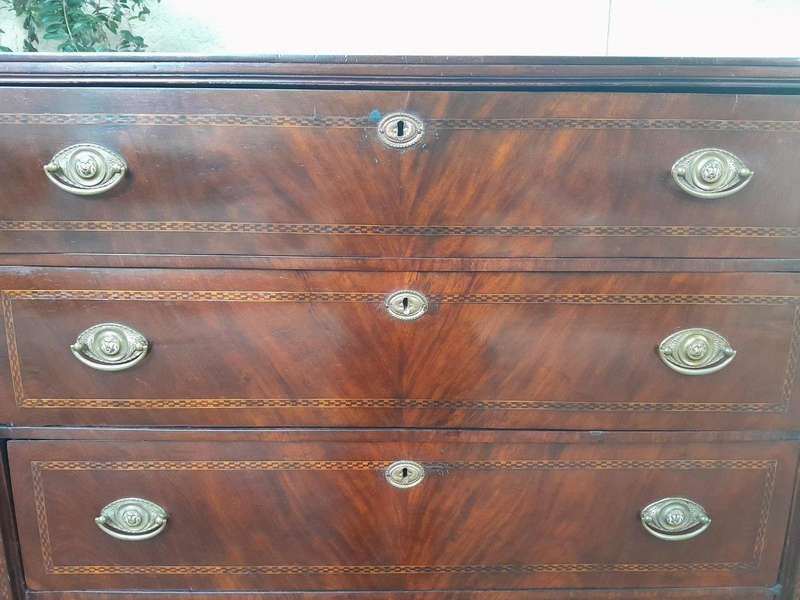 A 19th Century Victorian Flame Mahogany and Inlaid Chest of Drawers