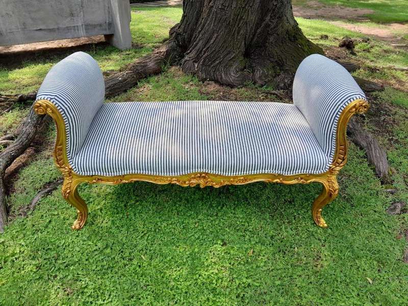 A 20th Century French Style Ornately Carved And Hand Gilded Baroque Window Seat / Bench
