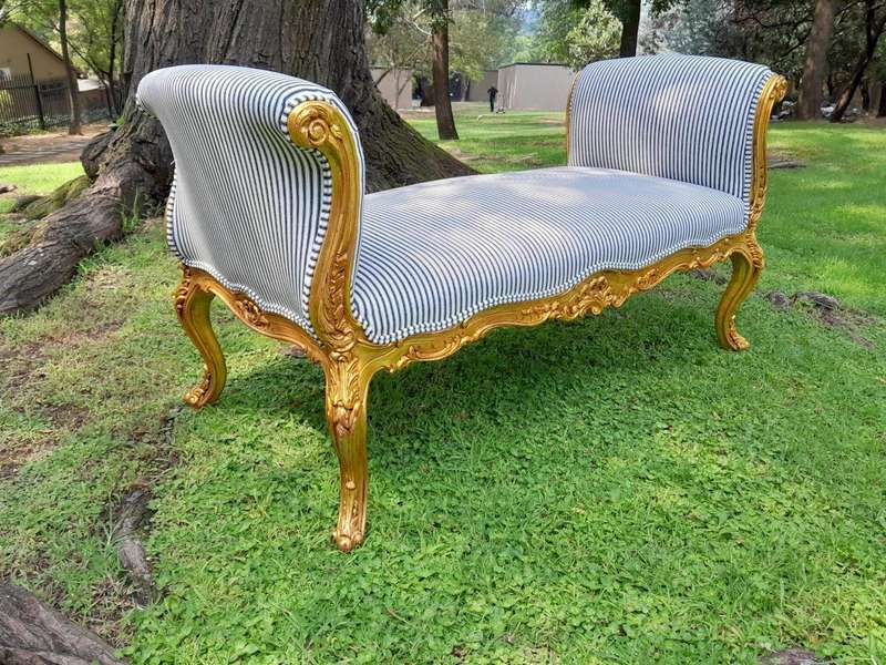 A 20th Century French Style Ornately Carved And Hand Gilded Baroque Window Seat / Bench