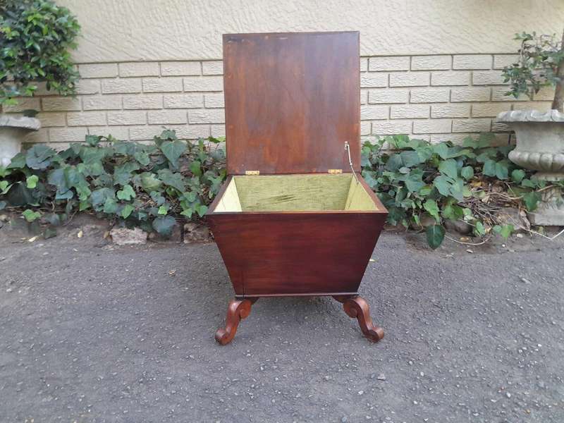 An Antique Regency Circa 1800  Mahogany Cellarette