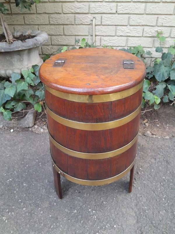 A Late 19th Century Cape Brassbound Oak Water Balie, Hinged Lid and Brass Bands on Legs