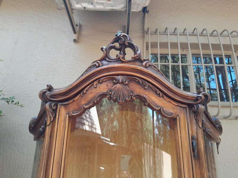 20th Century French Ornately Carved Walnut Vernis Martin Style Vitrine / Display Cabinet with Cur...