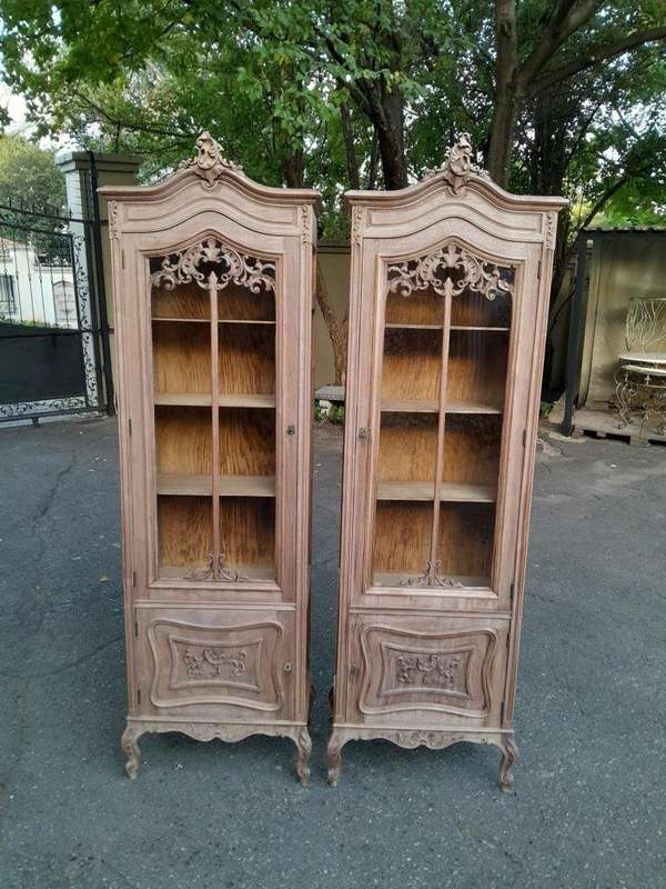 A 19th Century French Pair of Walnut Rococo Style Display / Vitrine Cabinets in a Contemporary Bl...