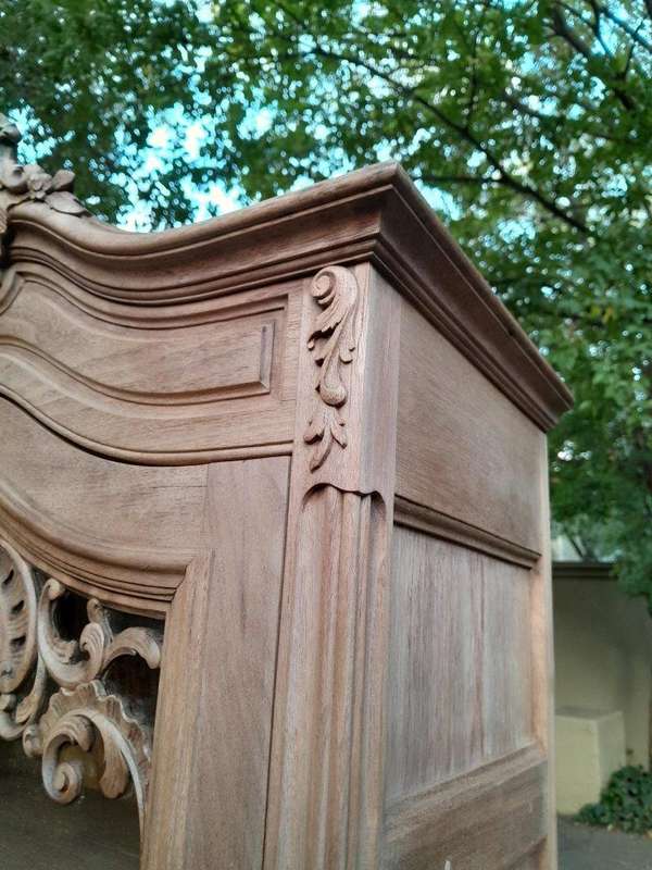 A 19th Century French Pair of Walnut Rococo Style Display / Vitrine Cabinets in a Contemporary Bl...